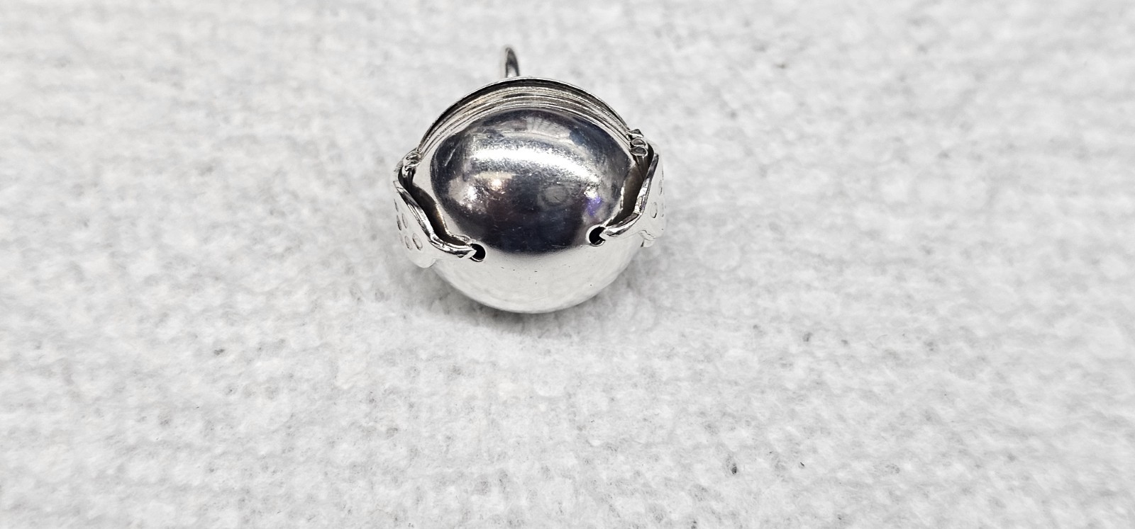 Expanding Photo Locket Folding Photo Ball Pendant 4 Frames Sterling Silver 925
