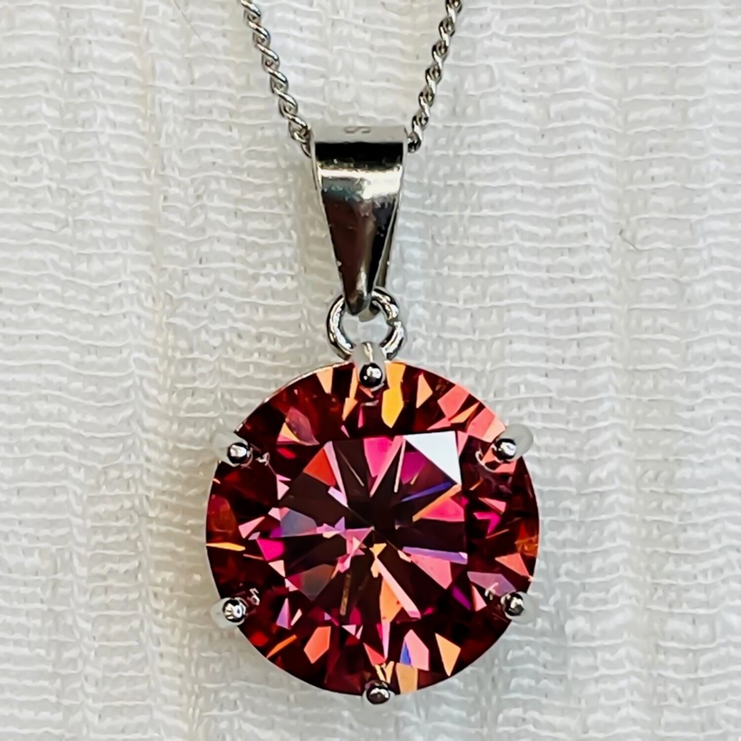 2.50 Ct Beautiful Pink Diamond Solitaire Pendant In 925 Sterling Silver