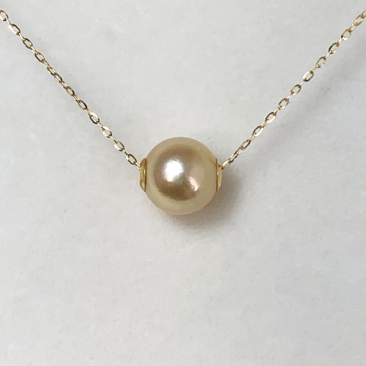 8.1mm Round Gold Japanese Akoya pearl Pendant Necklace 18Kt Yellow Gold,17.5″