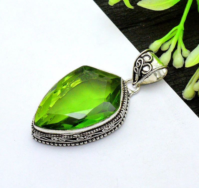 Green Peridot Gemstone Handmade 925 Sterling Silver Kite Cut Jewelry Pendant