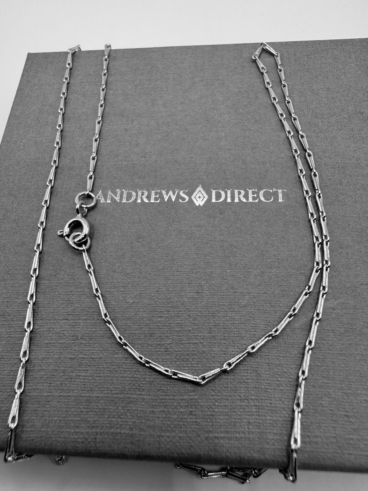 9ct White Gold Solid Hayseed 1.44mm 16″ / 40cm Necklace Chain (WHS2)