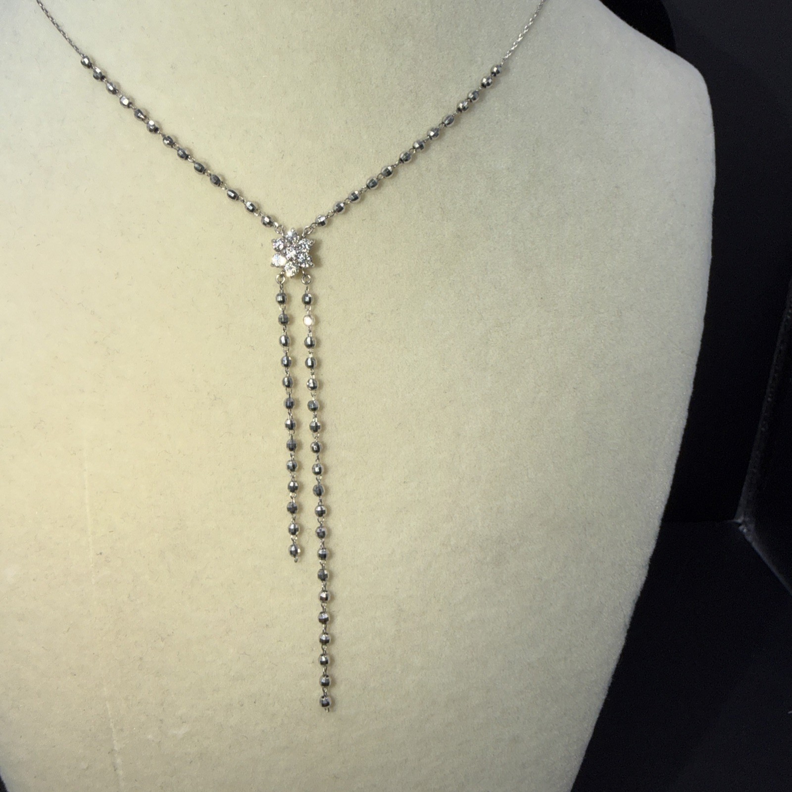 18K White Gold Diamond Flower Drop Necklace