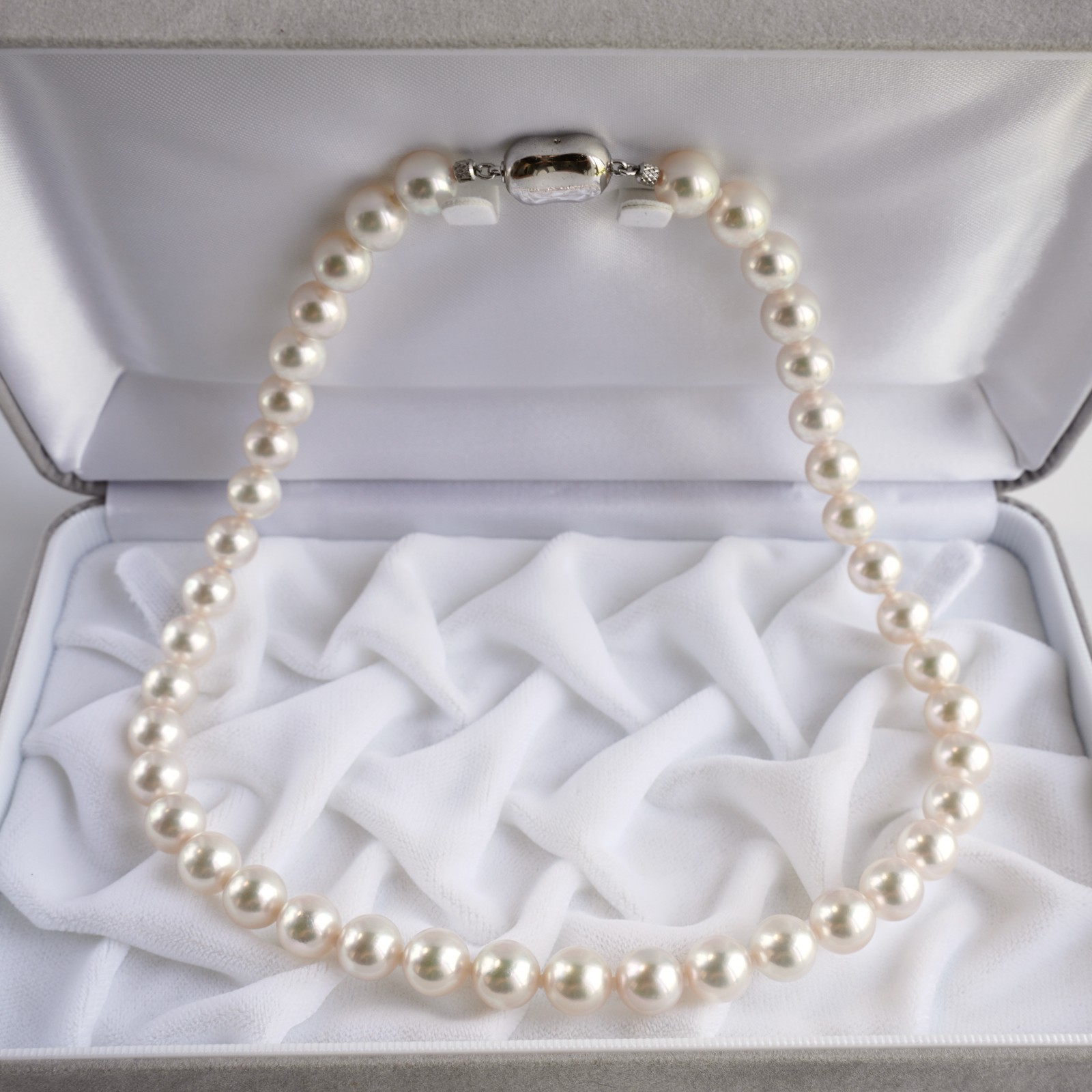 17″,AAA 9-9.5mm Round Hanadama Japanese Akoya Pearl Strand Necklace,Certificate