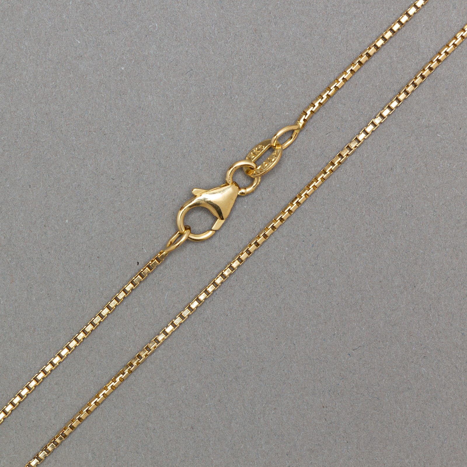 17.5″ 14K 3.5 Grams Solid Yellow Gold Box Chain Necklace Estate Jewelry 585