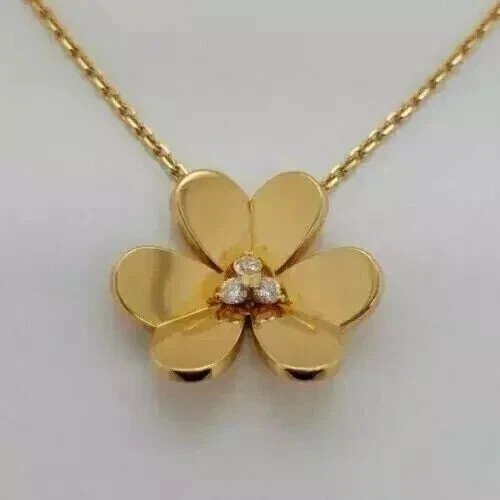 1Ct Round Cut Lab-Created Diamond Women’s Flower Pendant 14k Yellow Gold Plated