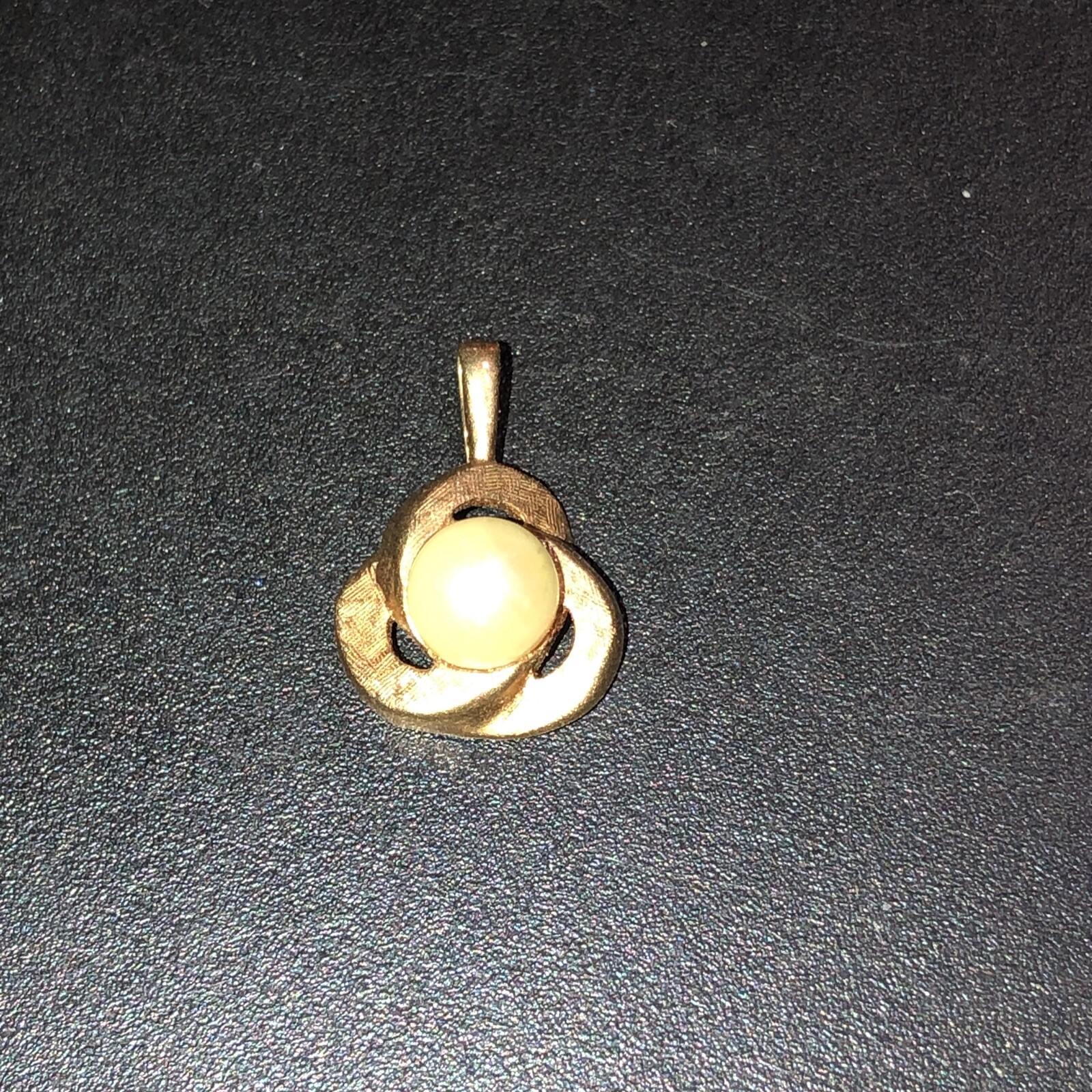 Pearl Solitaire Drop Pendant 14k Yellow Gold June Birthstone 1/2 Inch