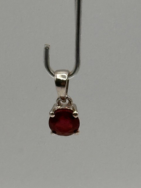 925 Sterling Silver Round Natural Red Ruby Solitaire Pendant 0.76g Treated