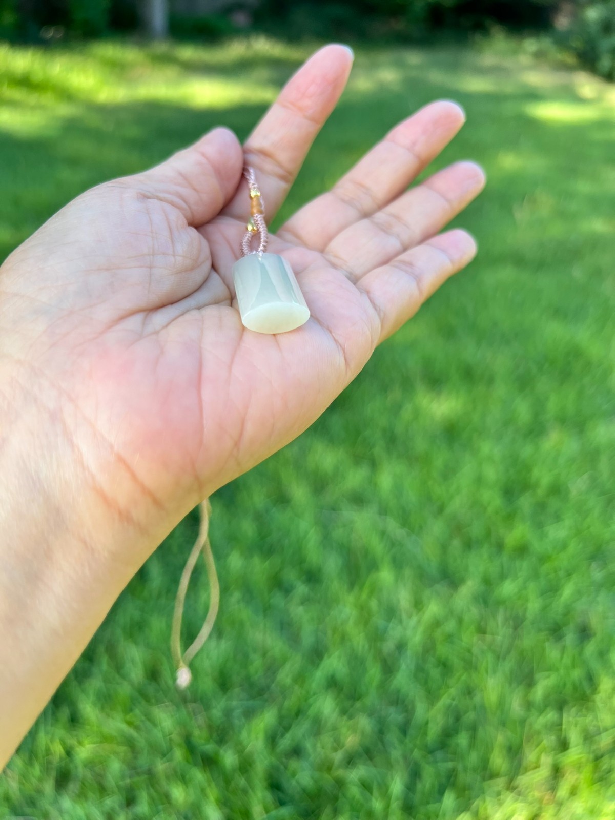 Beautiful Light Green 100% Natural Nephrite Pendant H142 1