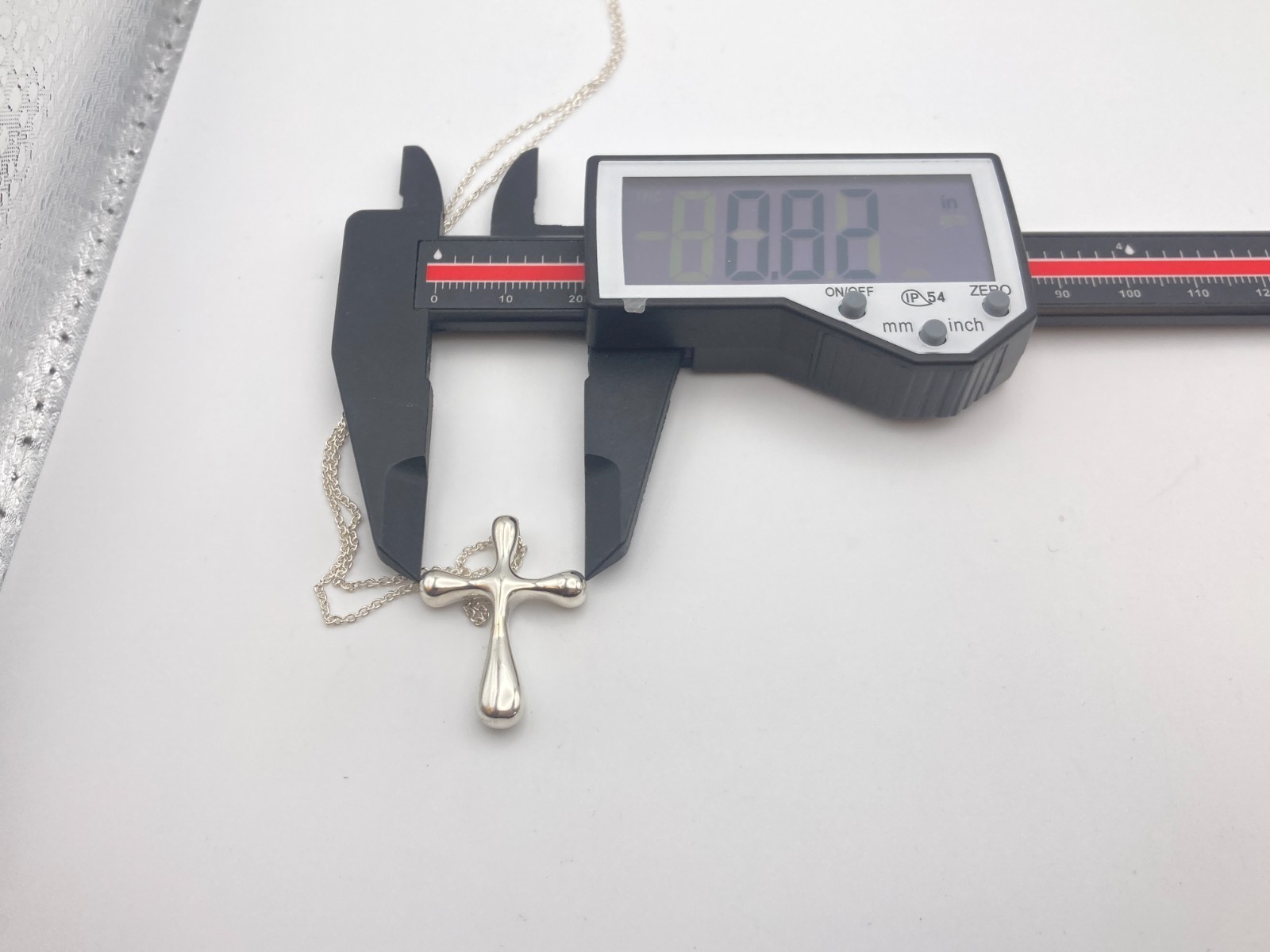 Tiffany & Co. 29mm Small Cross Pendant Necklace 16″ Silver 7.5g