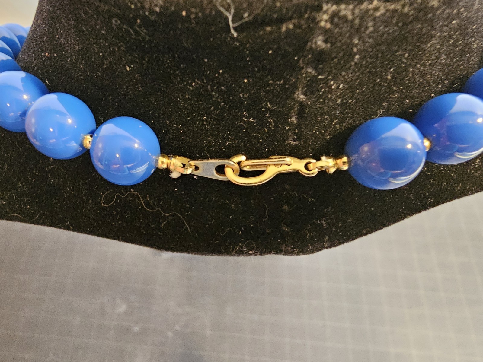 Vintage Large Blue Plastic And Small Goldtone Bead Necklace 23 Inch Long