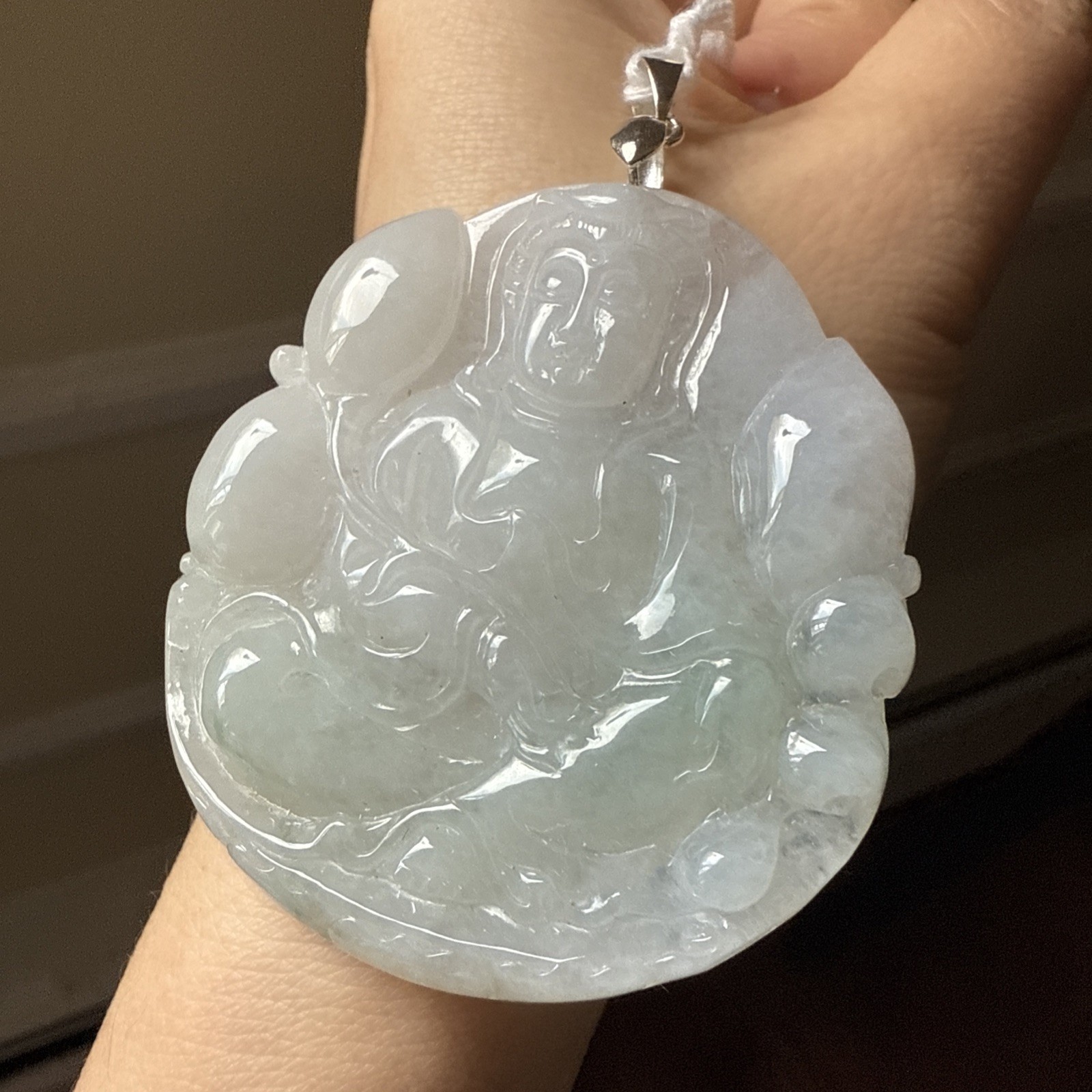 純天然翡翠A貨 untreated Myanmar Burma Grade A Jadeite Jade 老坑冰蓮花觀音 Certified
