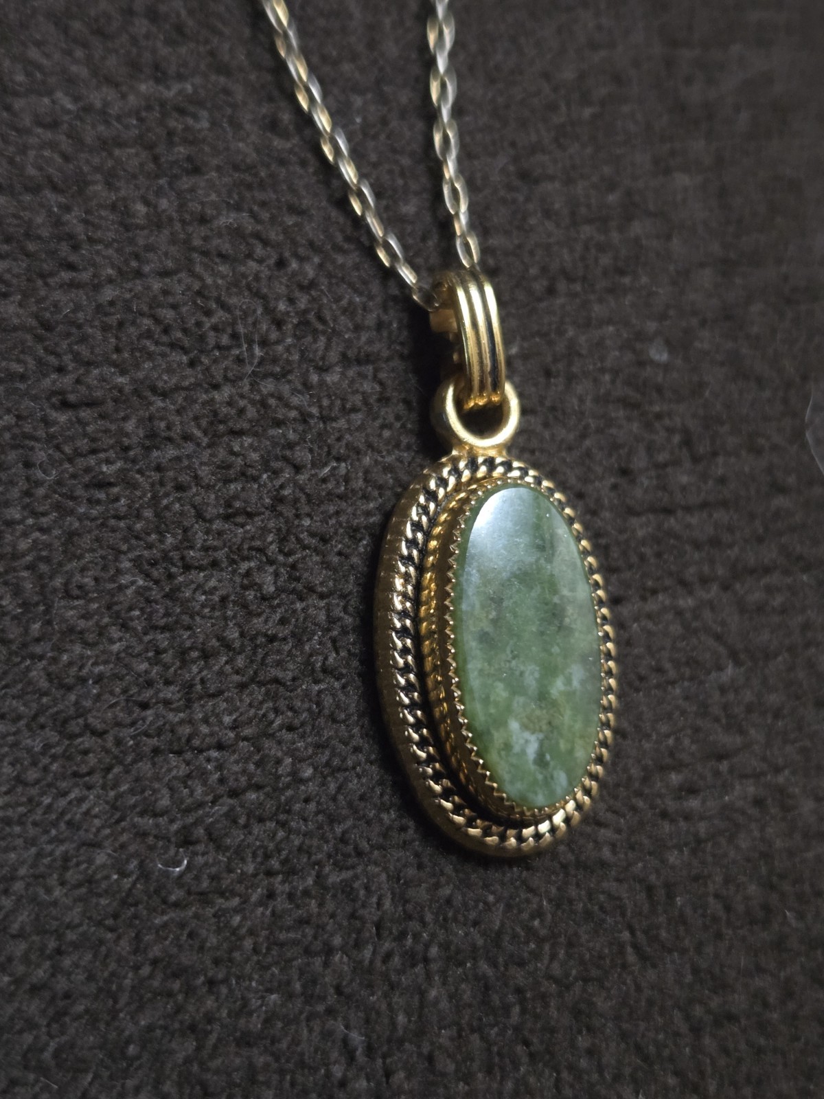 Vintage 12K Yellow gold filled oval Jade Pendant Necklace 1/20th