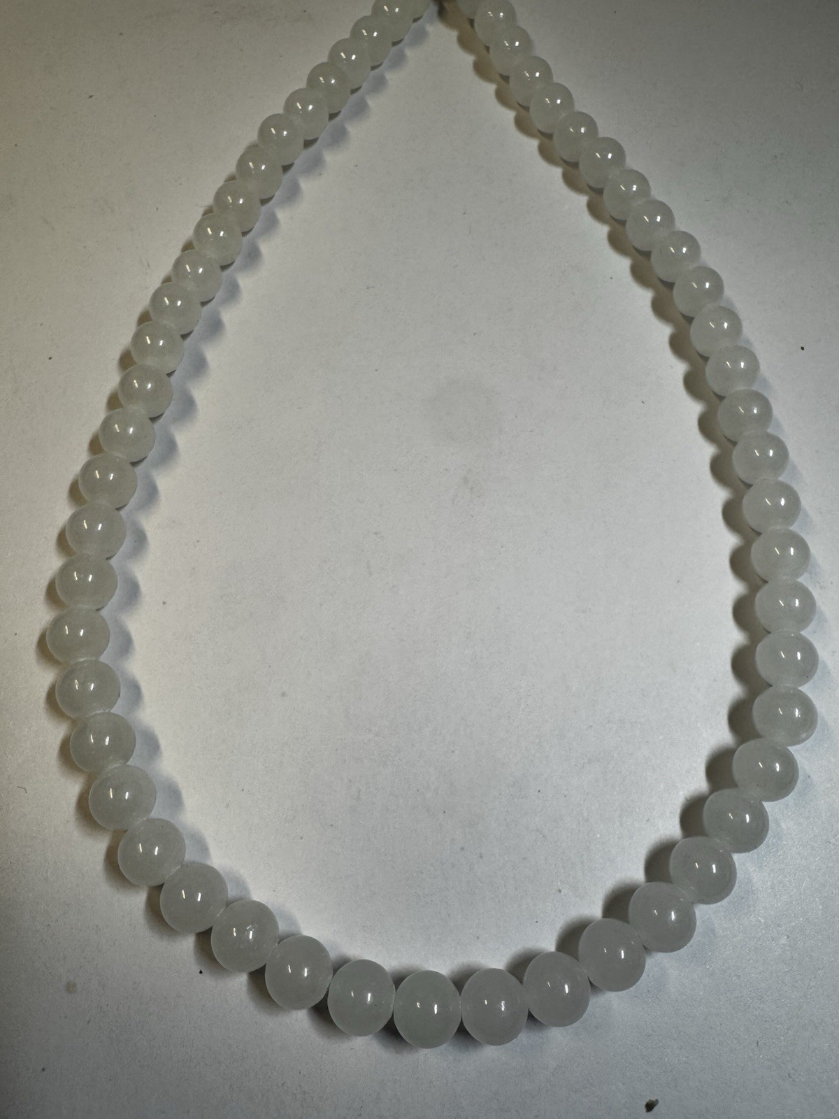 8mm Hetian white Jade Round beaded necklace new in box free shipping 17”