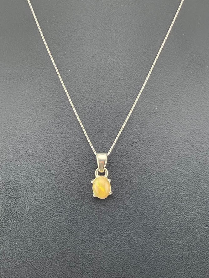 925 STERLING SILVER ETHIOPIAN YELLOW OPAL 9 X 7MM CABOCHON NECKLACE 18″ OCT 3370