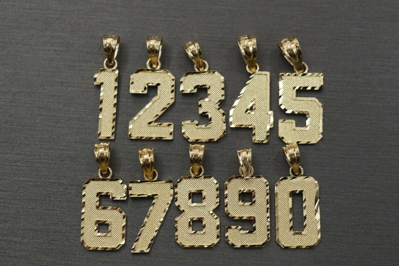 10K Solid Yellow Gold 0.8″ Diamond Cut Small Number 0 – 9 Charm Pendant.