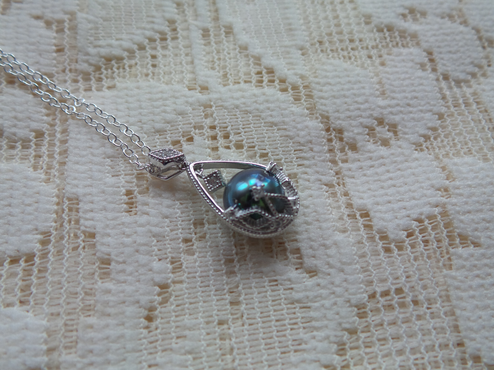 RARE TAHITIAN GREEN BLUE PEARL NECKLACE