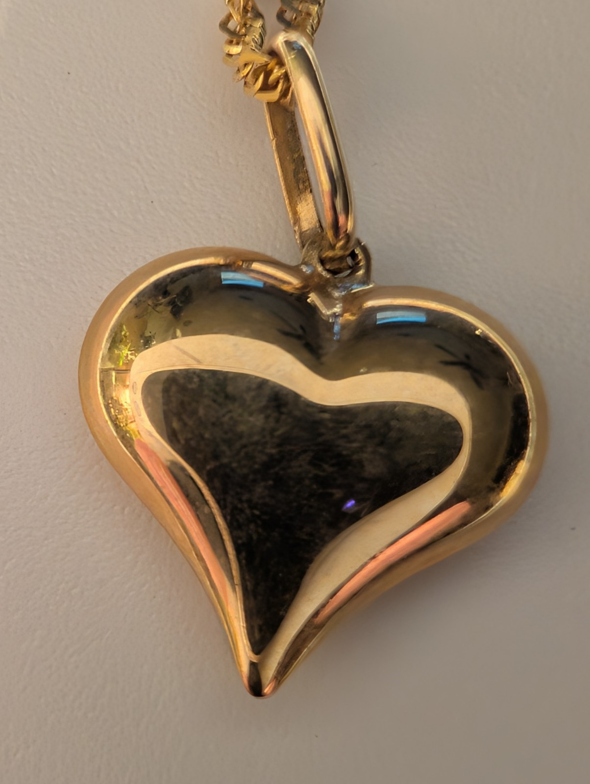 14K Yellow Gold Twisted Serpentine Chain Puff Heart Charm Pendant Necklace 18 In