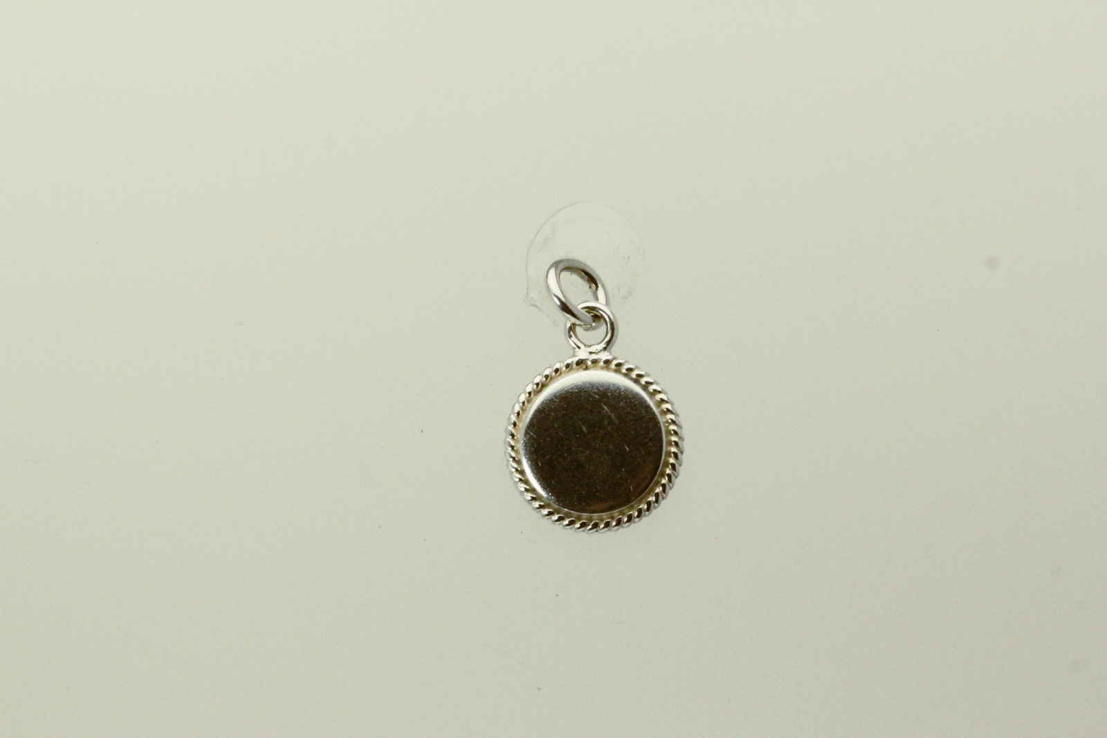 925 Sterling Silver Small Round Engravable Charm or Pendant 3.7 Grams (PEN9026)