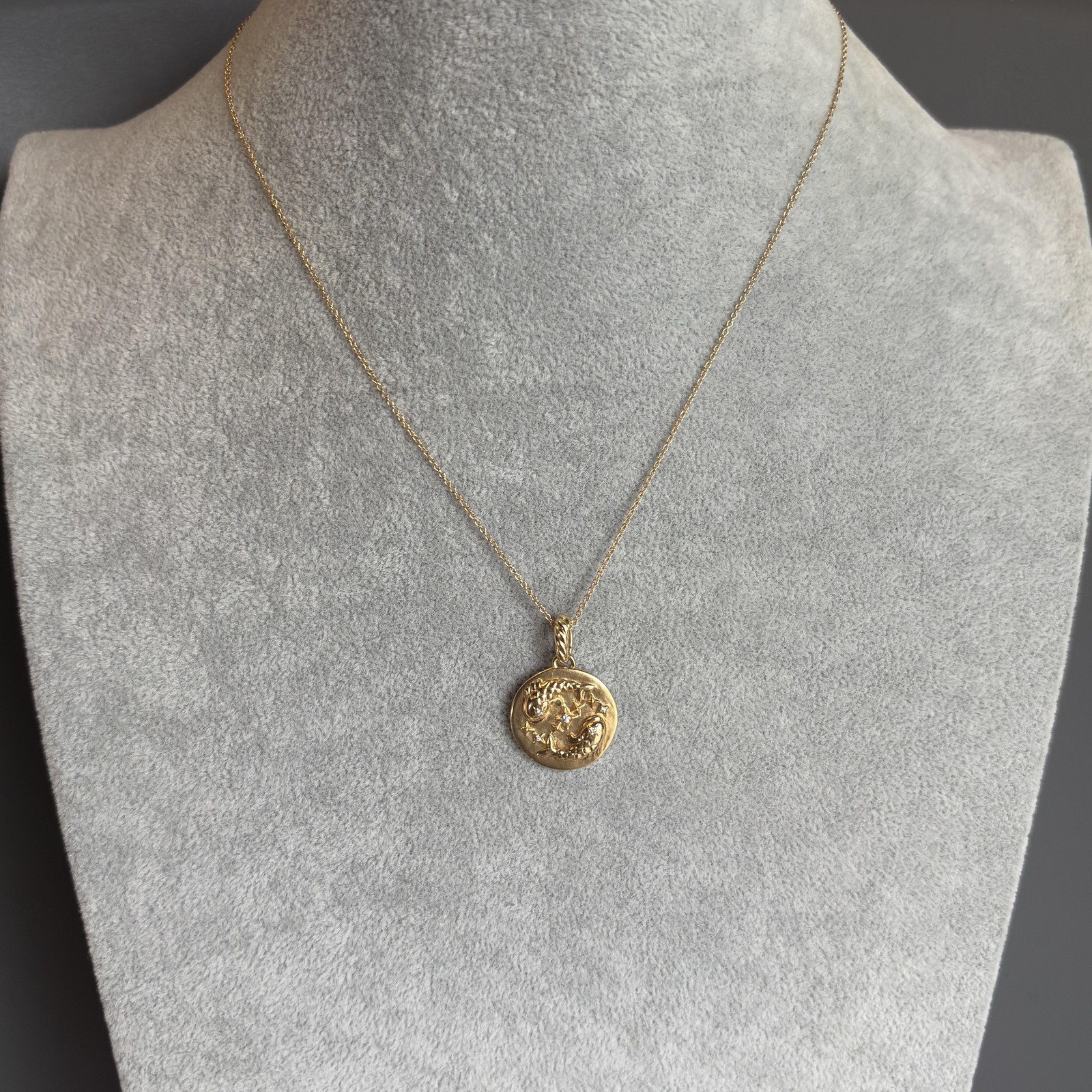 David Yurman Pisces Amulet Pendant 18K Yellow Gold with Diamonds, 19mm