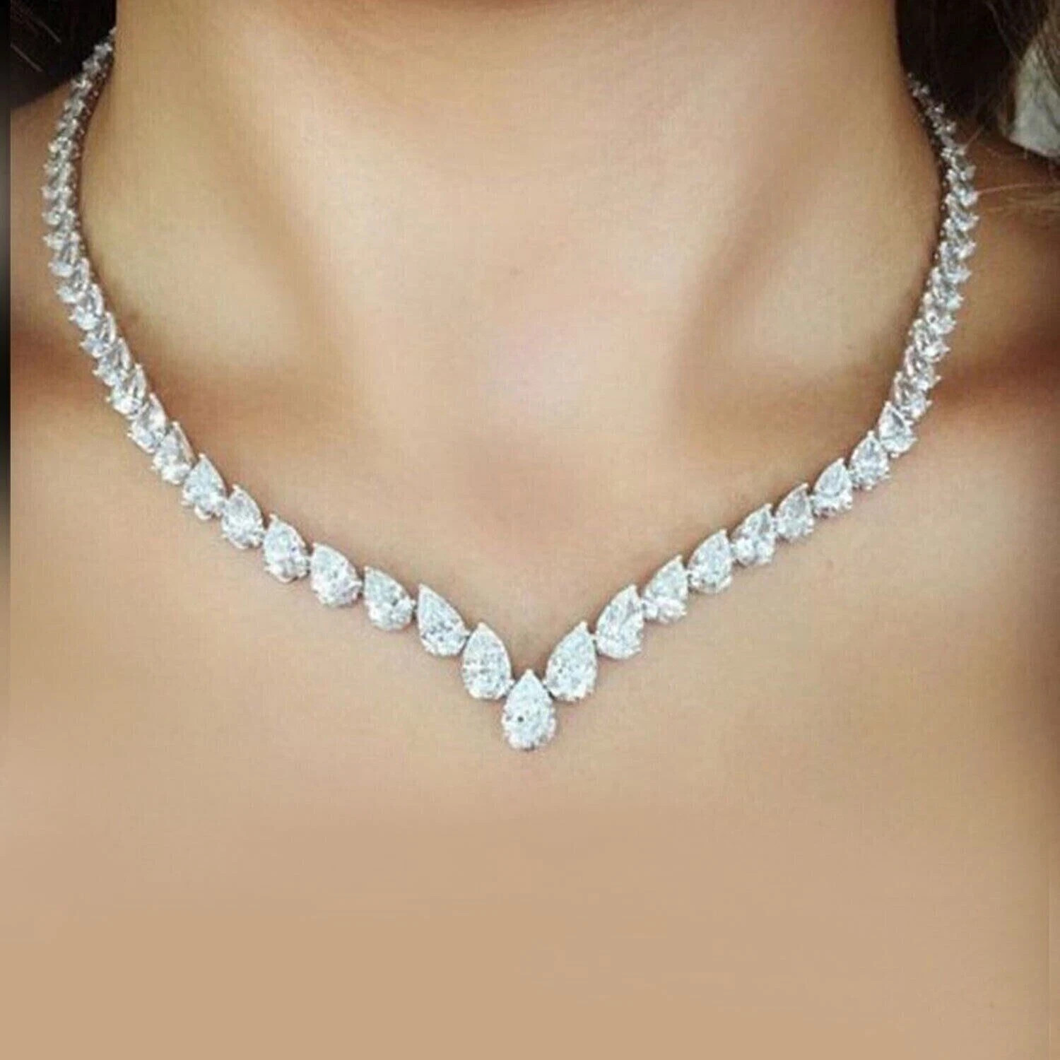 18Ct Pear Cut Lab-Created Emerald Women’s Necklace 14K White Gold Plated 18″Inch