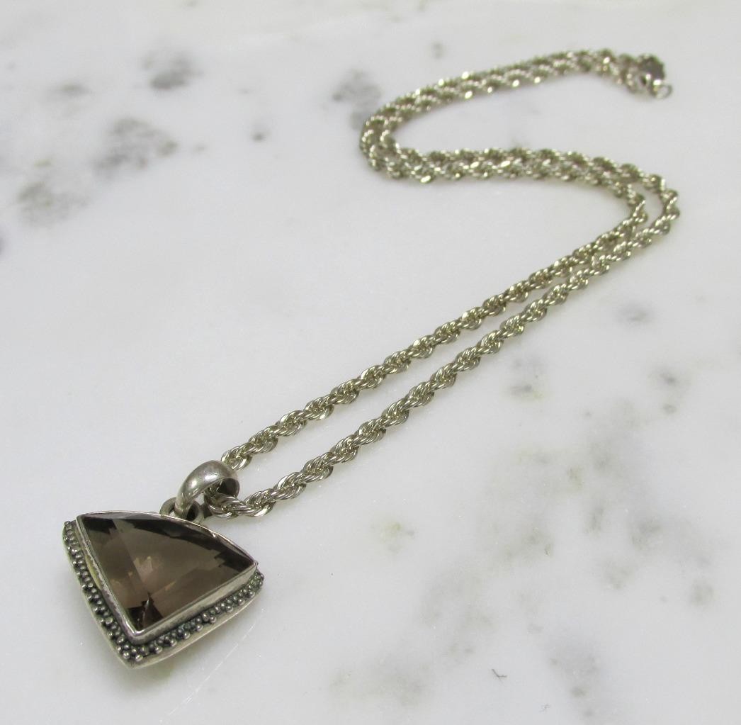 Sterling Silver Unknown Stone Pendant w/ 18″ Sterling Rope Chain ~ 22g ~ 1-C131