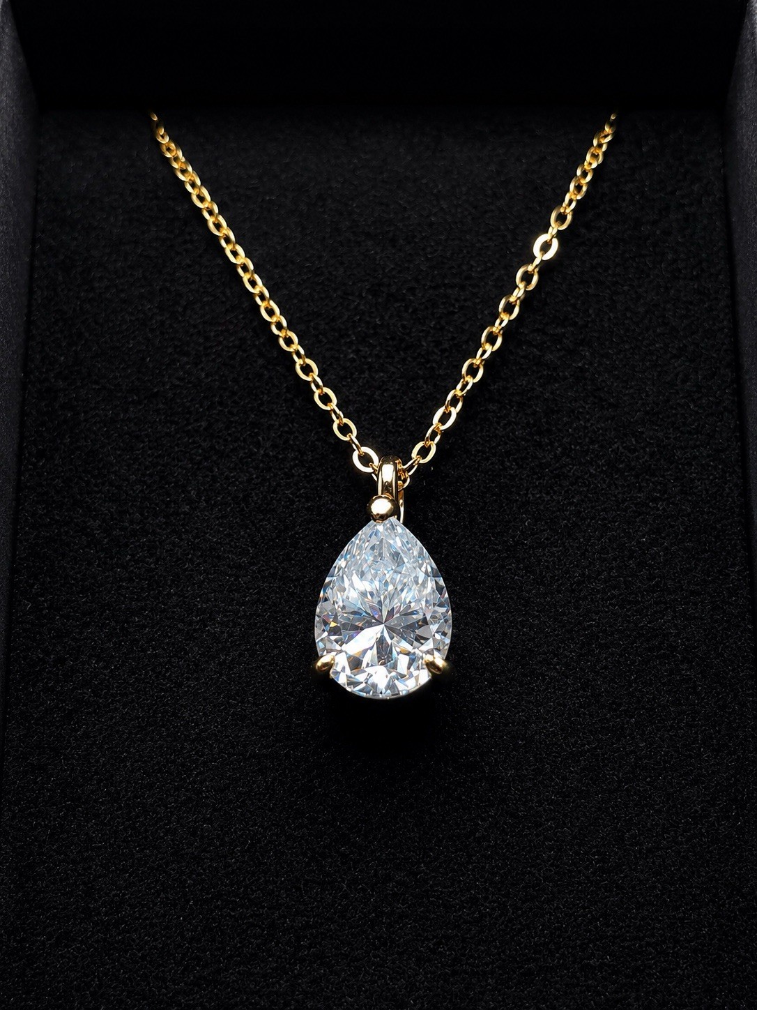 2Ct Pear-Cut Moissanite Women’s Necklace 14k Yellow Gold Plated 18in / 45cm