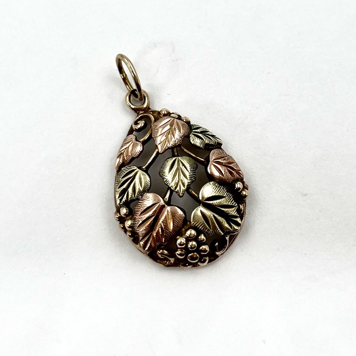 Black Hills 10k Multi-Tone Gold Grape Leaf Teardrop Autumn Pendant (I-54259)