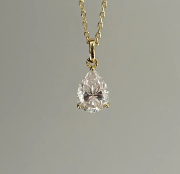 IGI Pear-Cut 2.00Ct EF/VS1 Lab Grown Diamond Necklace& Pendant 14k Yellow Gold
