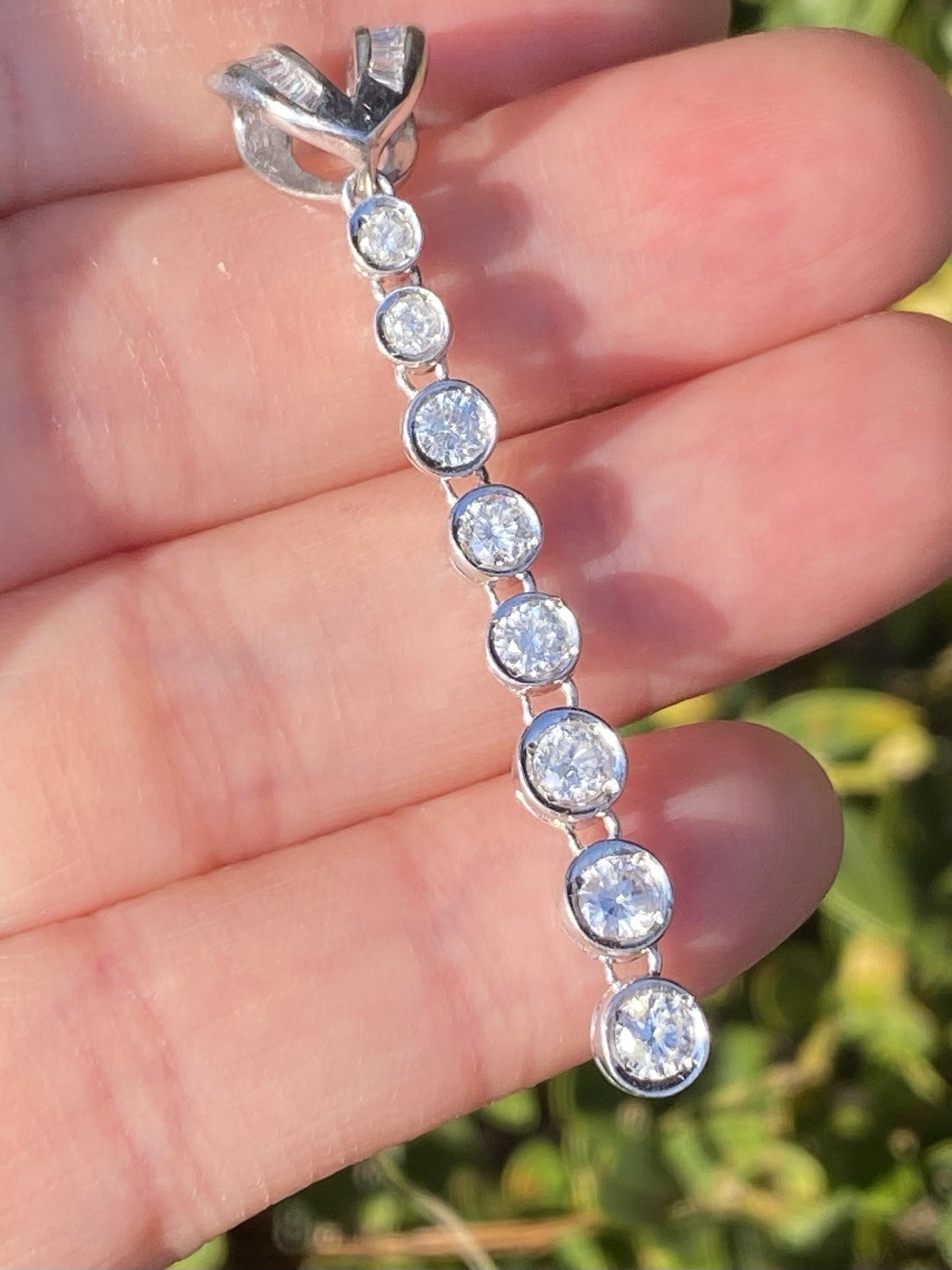 Beautiful Platinum 1.00CTW 100% Natural Diamond Drop Pendant