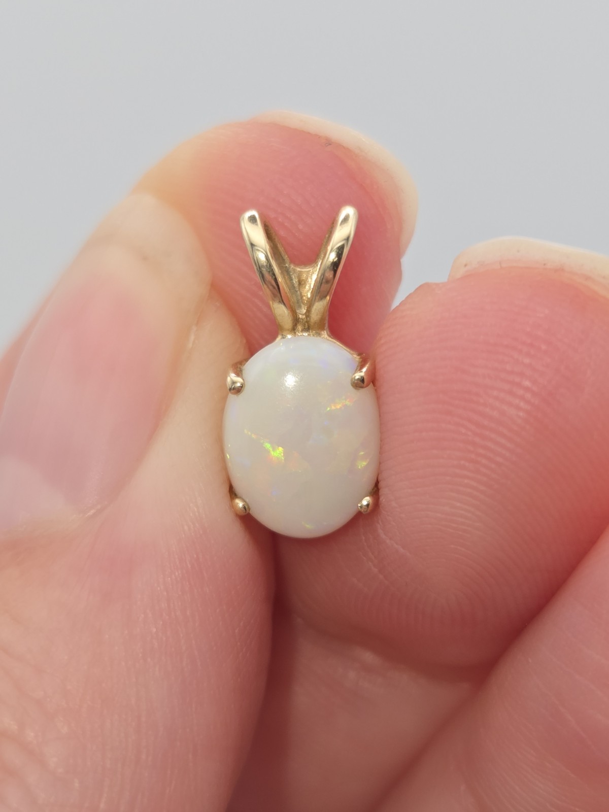 Solid 10k Gold Australian Coober Pedy Opal Pendant