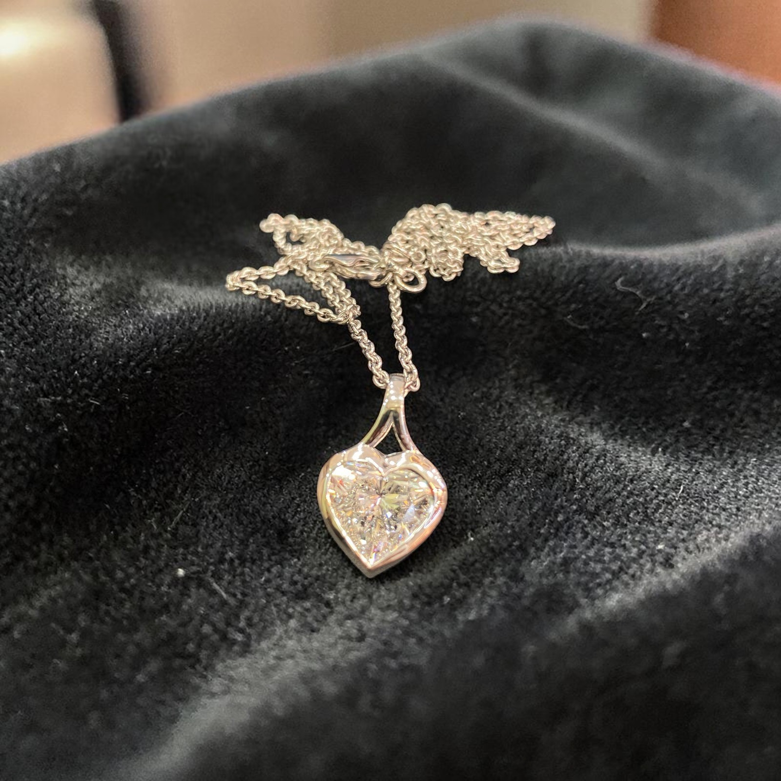 4.00Ct Heart-Cut Lab Grown Diamond EF/VS1 Bezel Necklace Pendant 14k White Gold