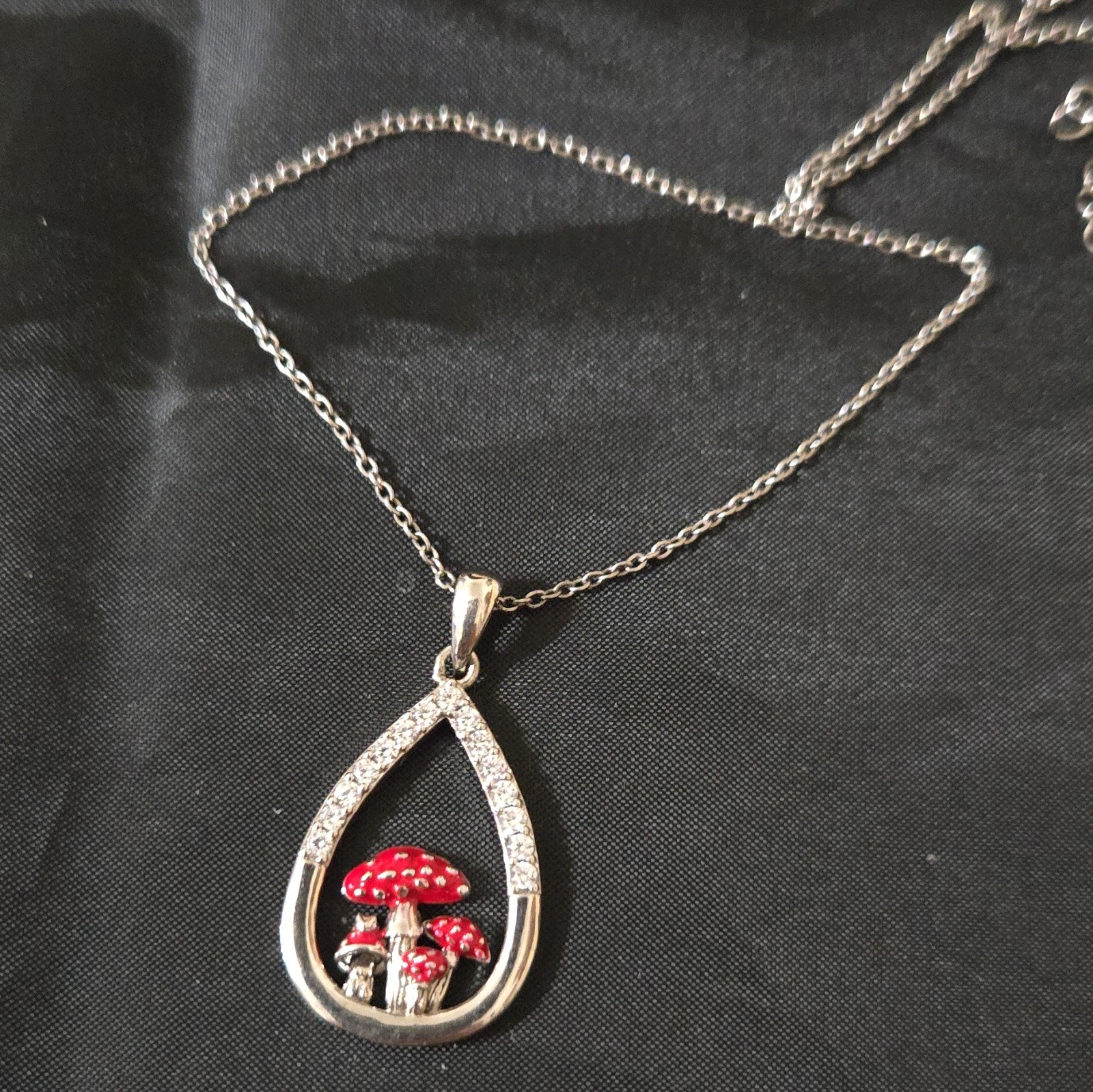 Sterling Silver 925 Teardrop Mushroom Charm Pendant Necklace Red Enamel