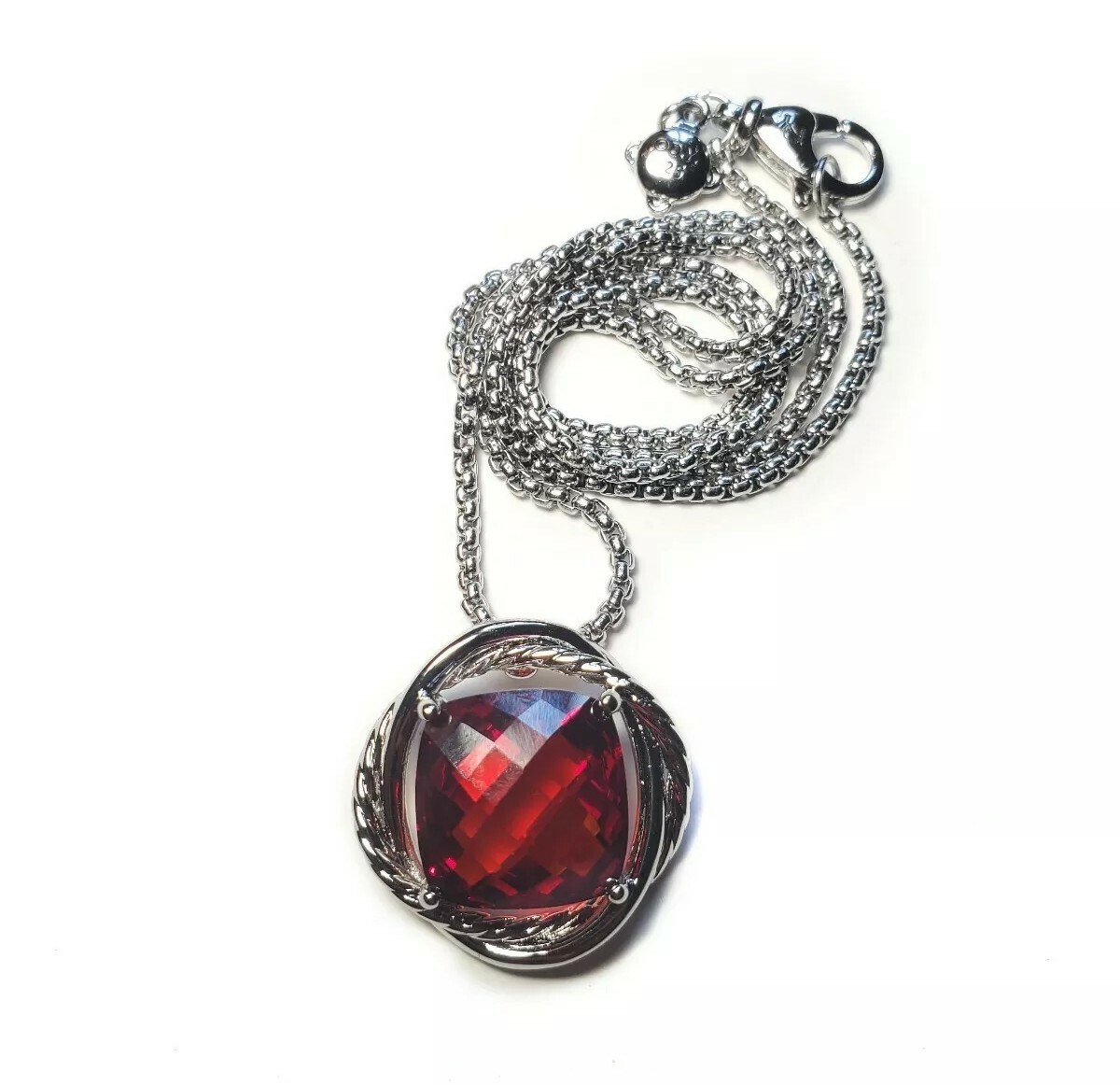 David Yurman 14mm Garnet Sterling Silver Infinity Pendant & Necklace 16″