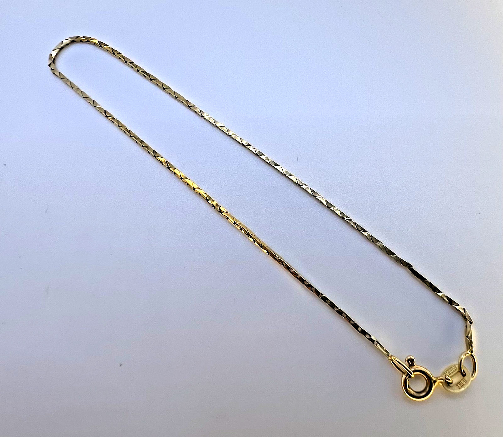 14K Yellow Gold Diamond-Cut Snake Chain Bracelet 7in. 1.56g
