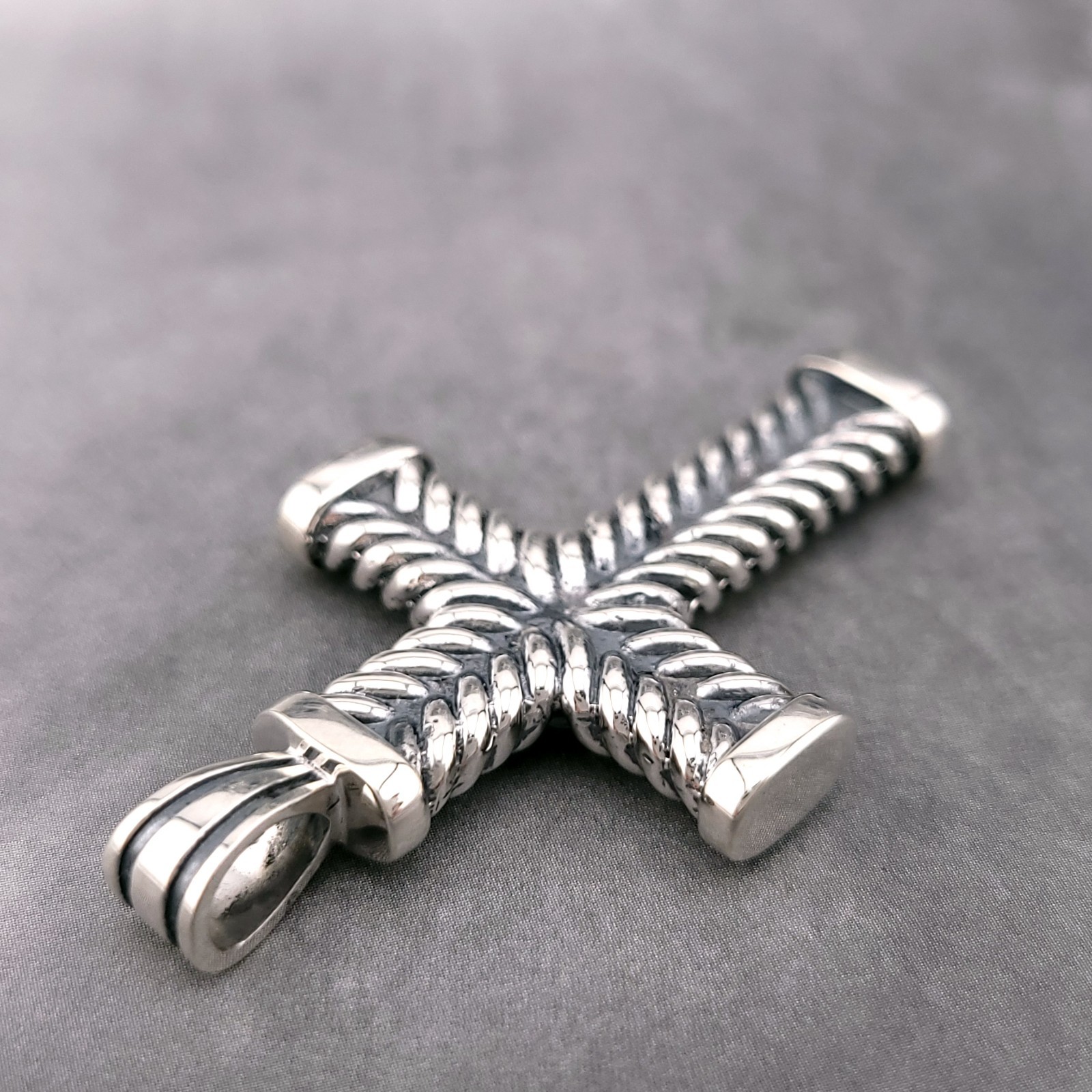 David Yurman Sterling Silver 1.75in Chevron Cable Cross Crucifix Amulet Pendant
