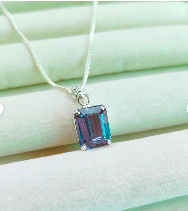 Natural Alexandrite 100% Color Change Gemstone Pendant 925 Sterling Silver
