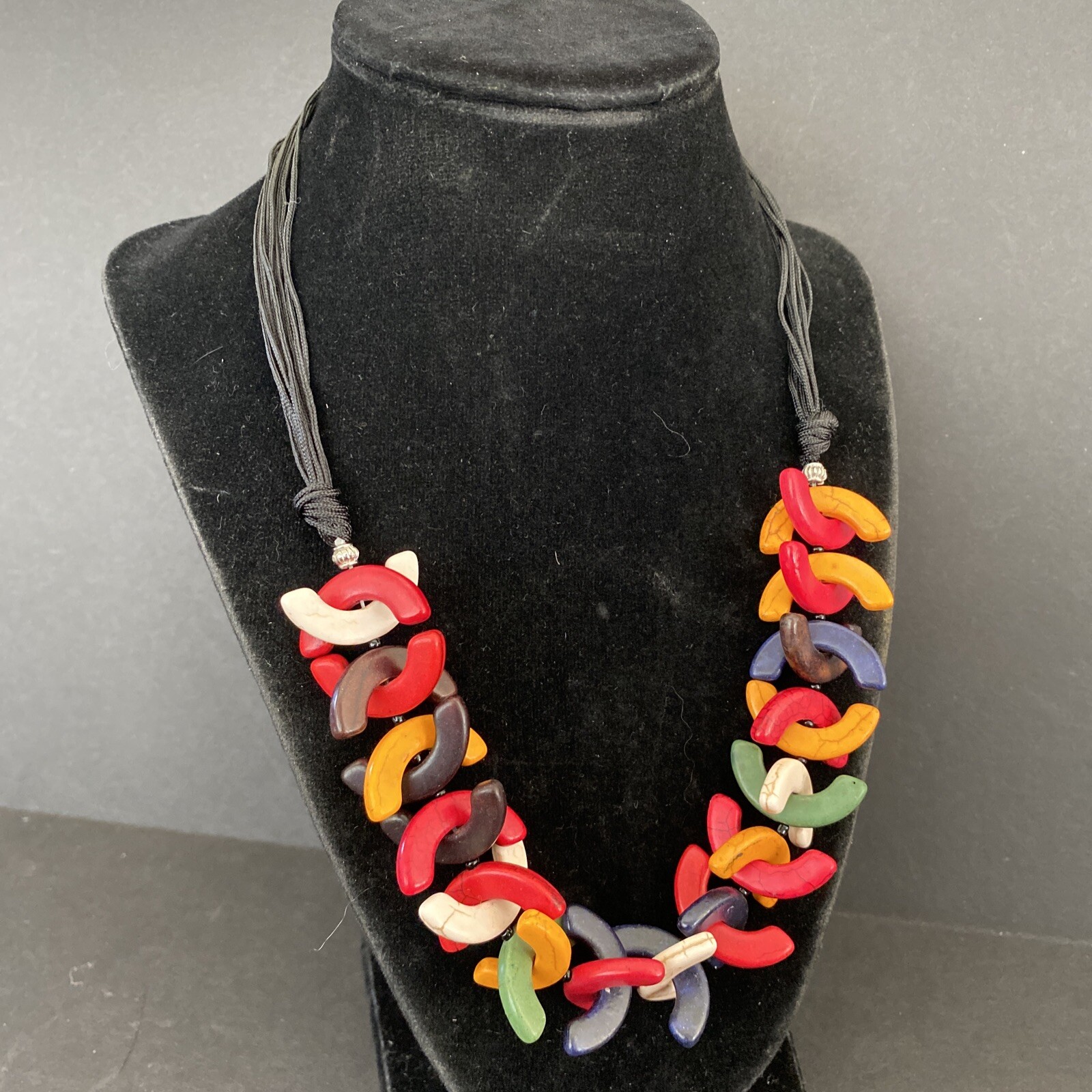 Vintage 10 Strand Knotted String Smile Shaped Cracked Design Beaded Necklace 20″