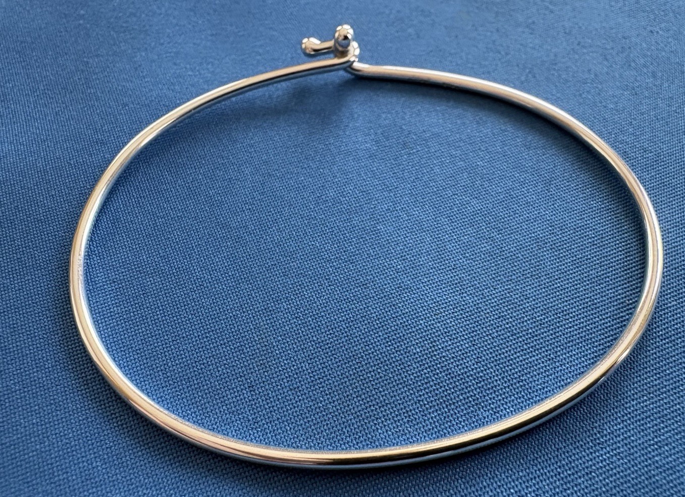 James Avery Sterling Silver Hook On Bracelet – Medium – 2 3/8” In Diameter