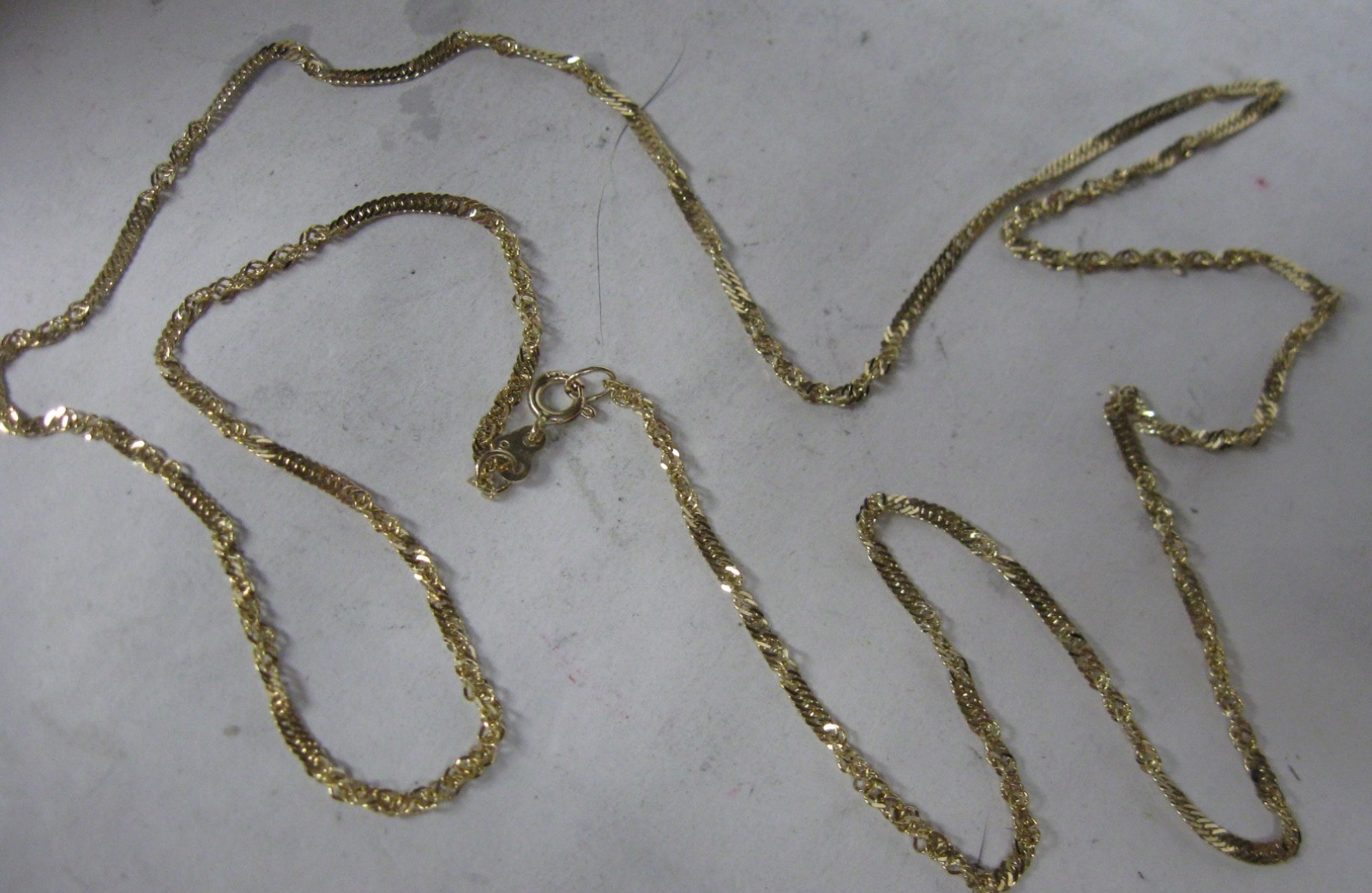 14K SOLID GOLD 24″ SINGAPORE 1.7mm NECKLACE CHAIN 2.7 GRAM