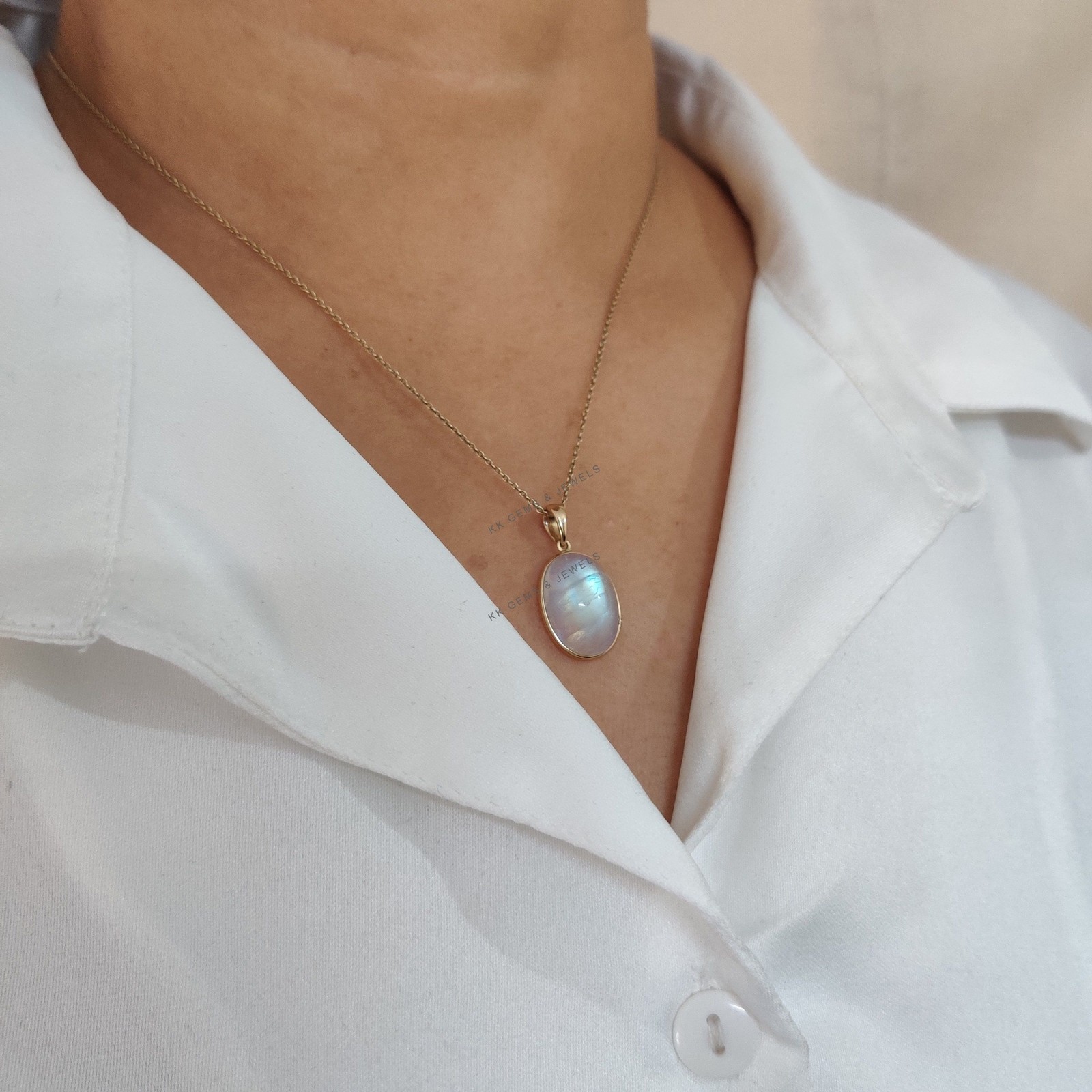 10.70 Ct Natural Moonstone Pendant 14K Yellow Gold June Birthstone Gift Bezel