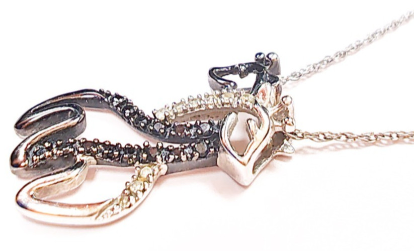 10K White Gold Black & White Diamond Giraffe Necklace Pendant 19″ AV Andin Zales