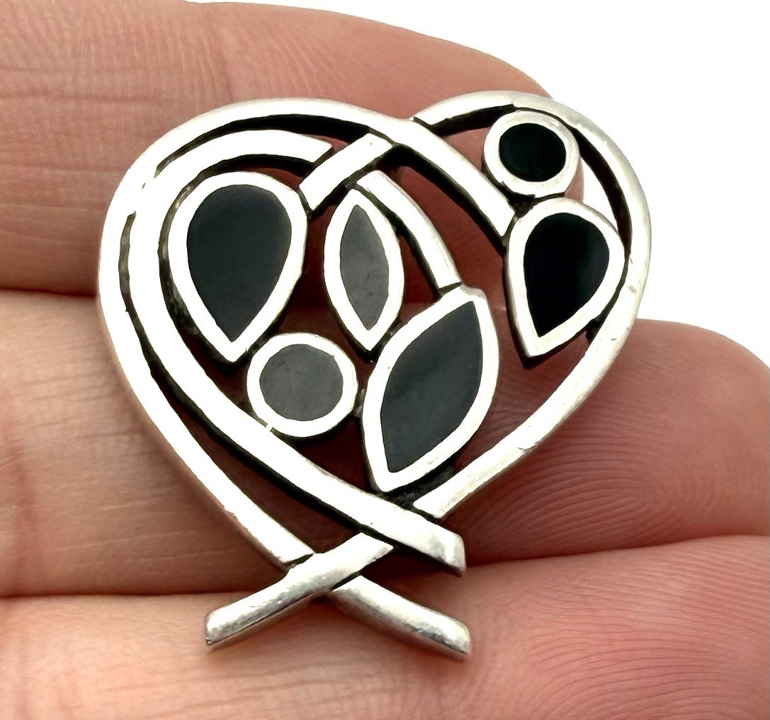 Sterling Silver 925 Heart Shaped Black Onyx Pendant Designer Asymmetrical 1.25”