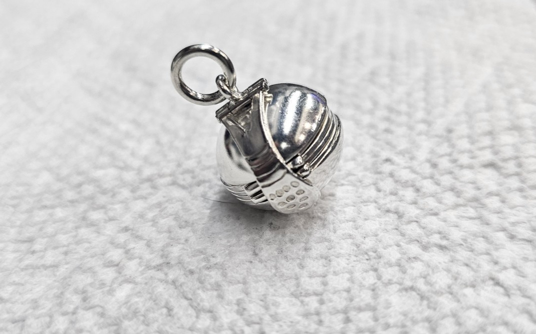 Expanding Photo Locket Folding Photo Ball Pendant 4 Frames Sterling Silver 925