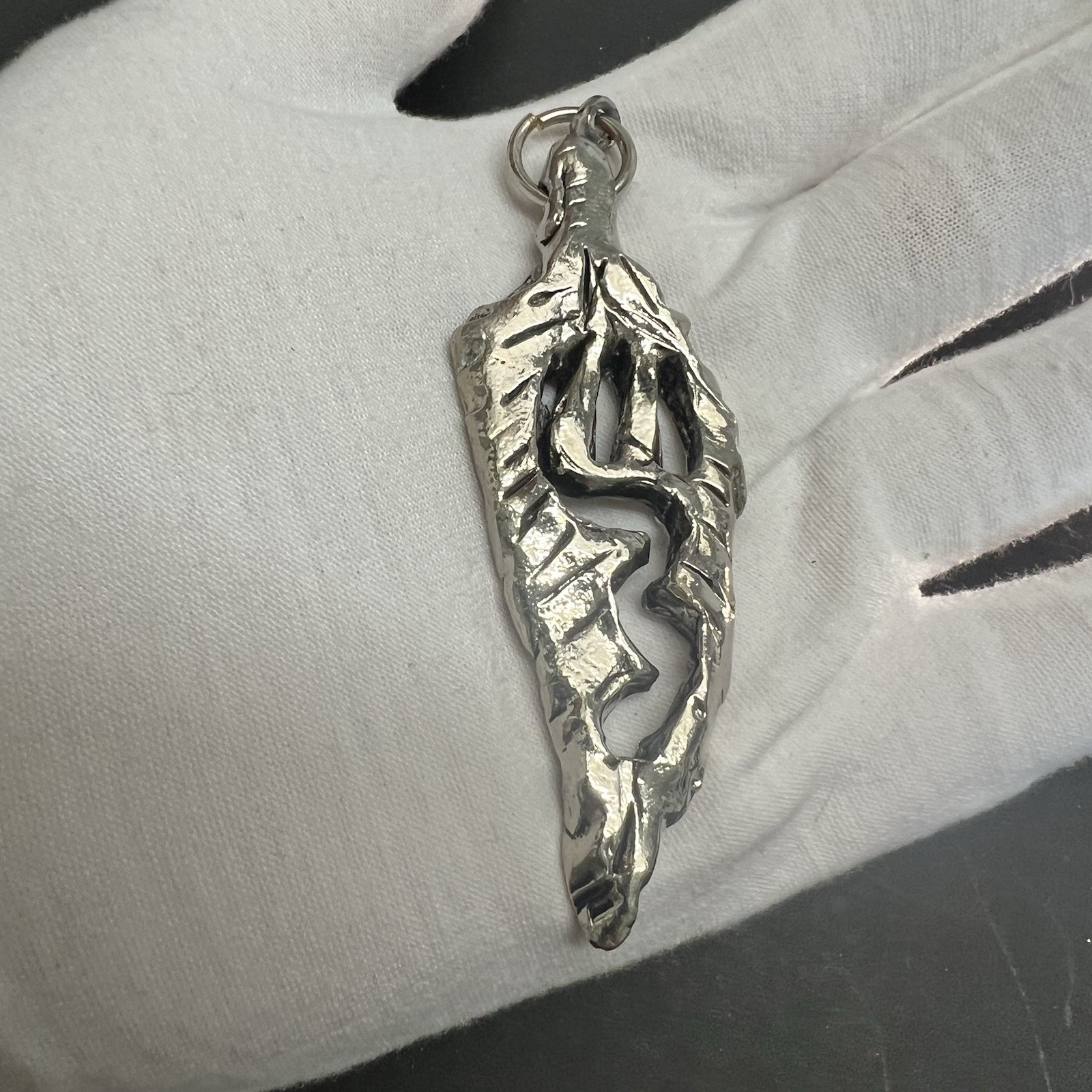 Weme signed 1989 pendant 3″ Silvertone leaf? (no necklace) 1980’s VTG metal
