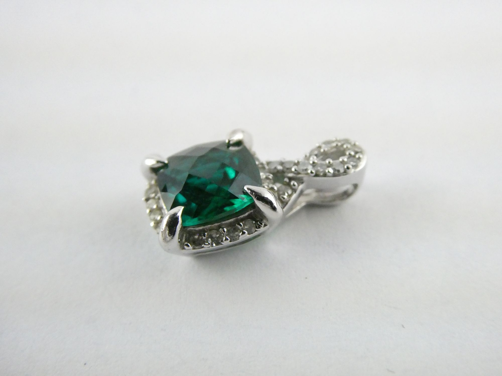 SR Designer Sterling Silver Lab Created Emerald and Diamond Pendant 1.4g 5/8 In