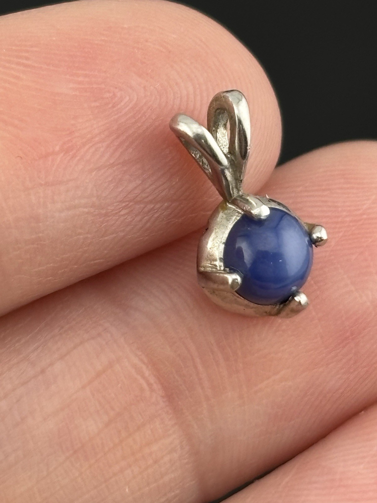 Vintage 14k White Gold Blue Star Sapphire Pendant Round Cabochon 7/16″ Petite