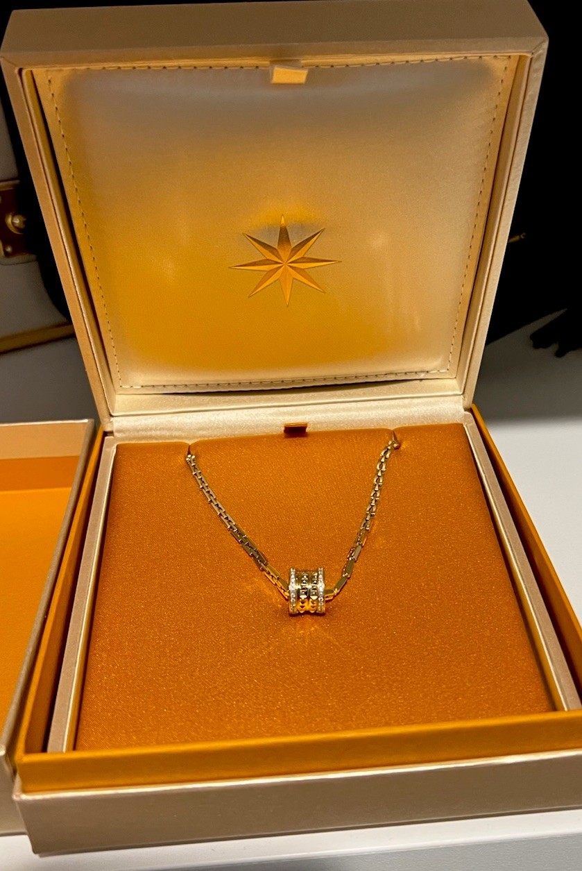 bvlgari B.zero1 Gold Necklace thick chain model