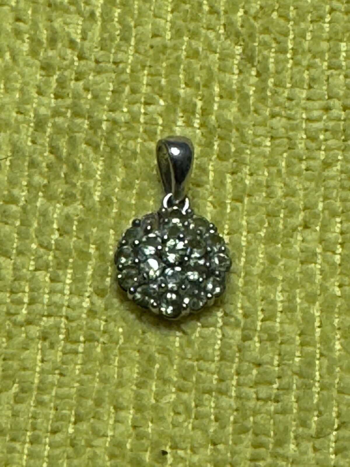 Sterling Silver Unknown Stone Custer Charm w/free ship (missing one stone)