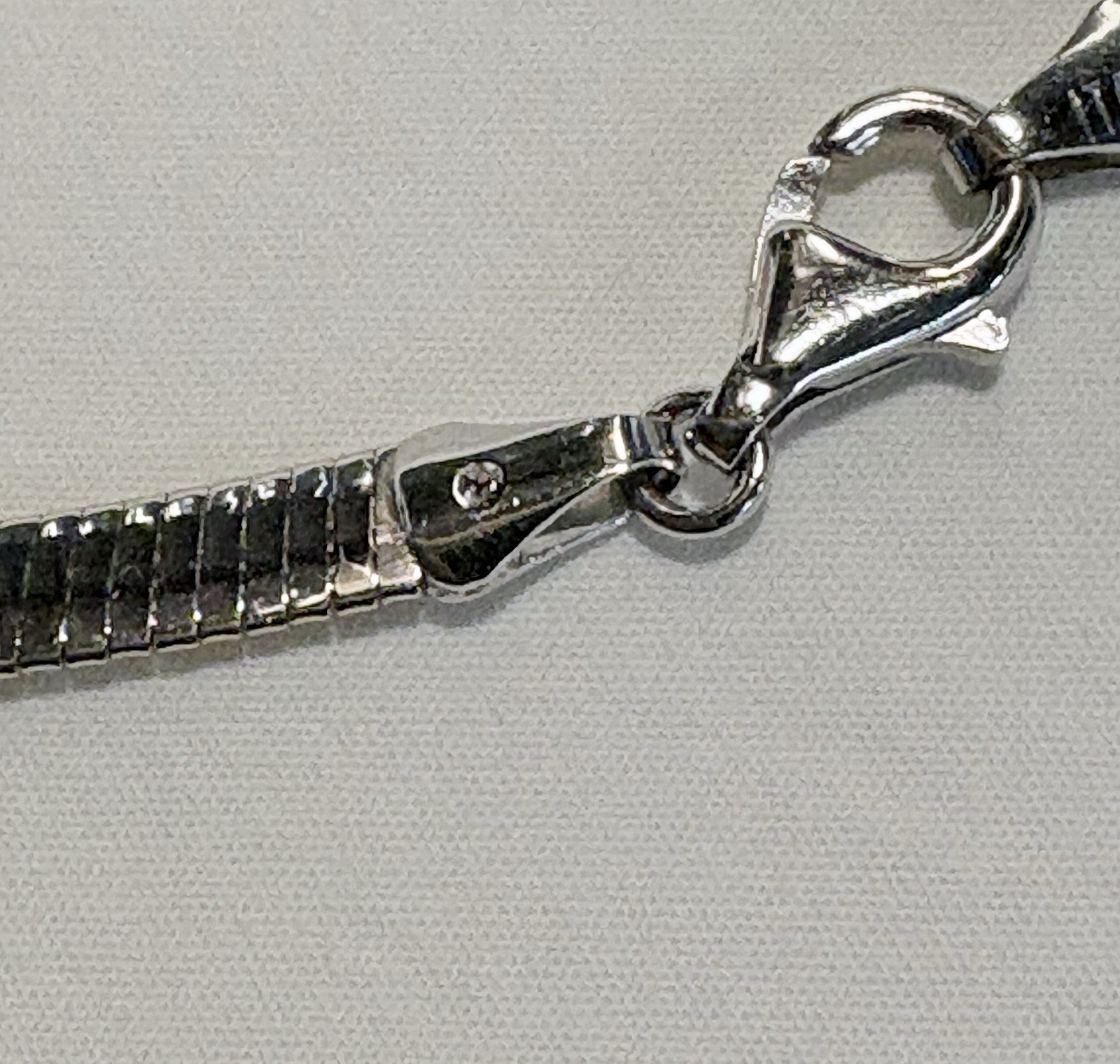 10K Two-Tone Gold Reversible Omega Chain Necklace – 17″ Italy – 12.41g
