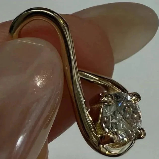 14k Yellow Gold Plated 1.00Ct Round Cut Lab Grown Diamond Women’s Pendant Silver